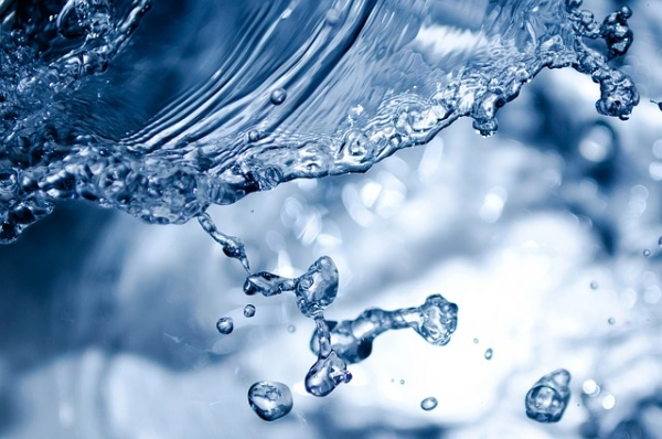 Demineralisiertes Wasser ist Reinstwasser